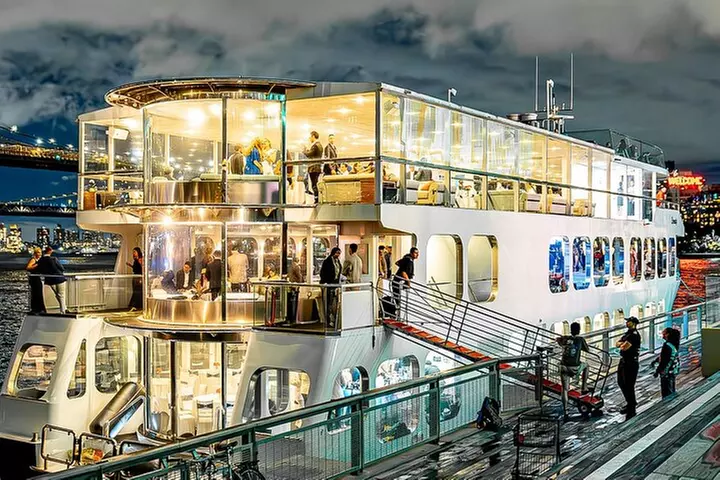 NYC Christmas Luxury Yacht Dinner Cruise with Open Bar - Primary Image