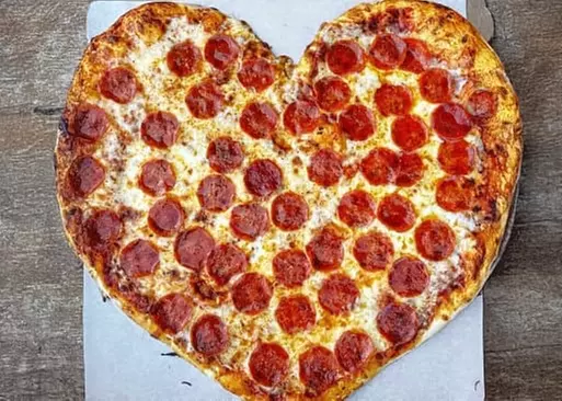 5% Cash Back at Waltham Pizza