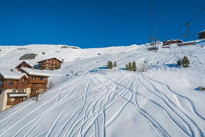 Transport en camionnette privée de Aéroport Lyon à La Clusaz - Second Medium