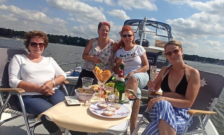 Image 6: SCHLÖSSERRUNDFAHRT Inkl. Skipper Potsdam
