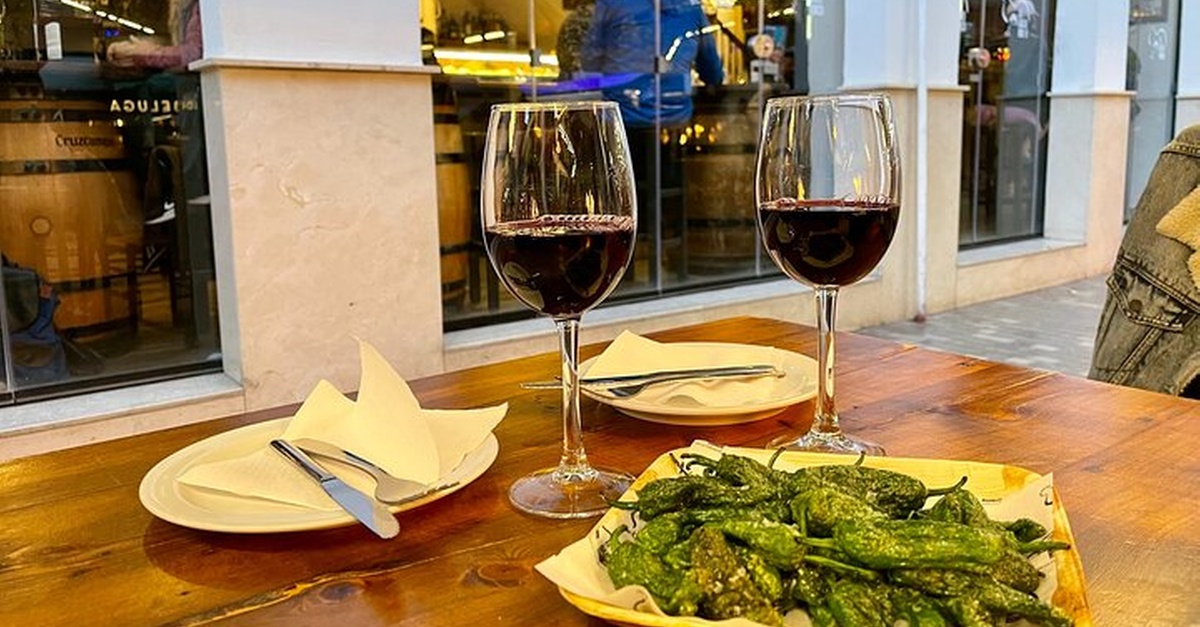 Recorrido privado de vinos y tapas en Málaga
