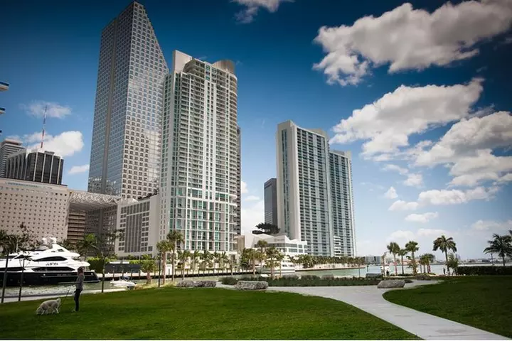 Miami City Tour and Biscayne Bay Cruise with Hotel Transportation