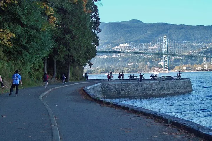 Cycling the Seawall: A Self-Guided Audio Tour Along the Stanley Par...