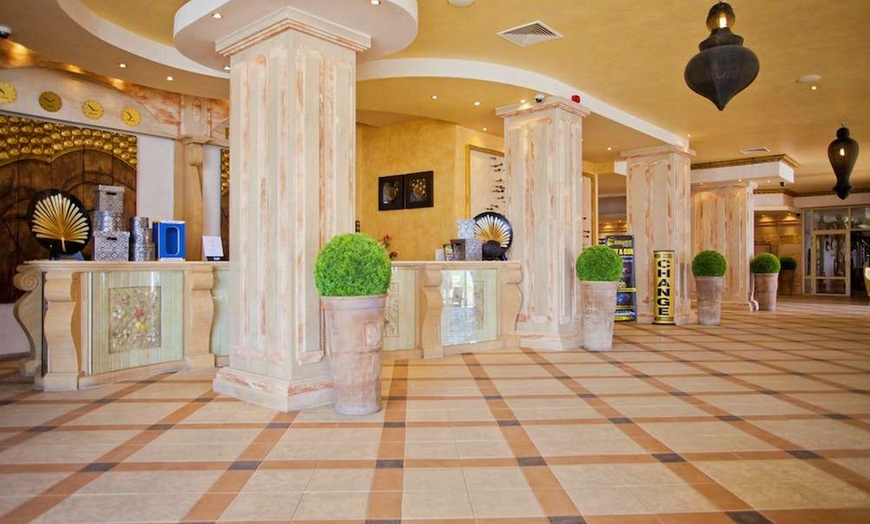 Image 2: ✈ BURGAS | Elenite - Hotel Royal Bay 4*