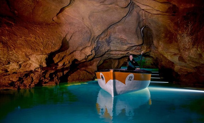 Image 5: Desde Valencia Paseo en Barca por las Cuevas de Sant Josep.