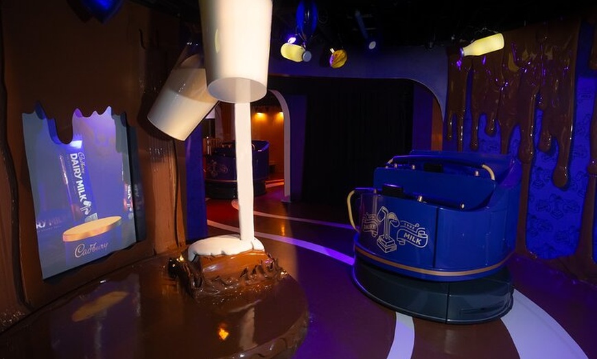 Image 3: Day trip by Coach to Warwick Castle and Cadbury World