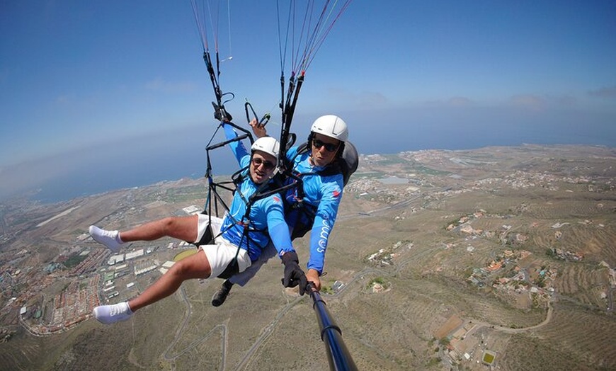 Image 4: Vuelo en Tandem en Parapente en Tenerife Sur ¡HOLA!