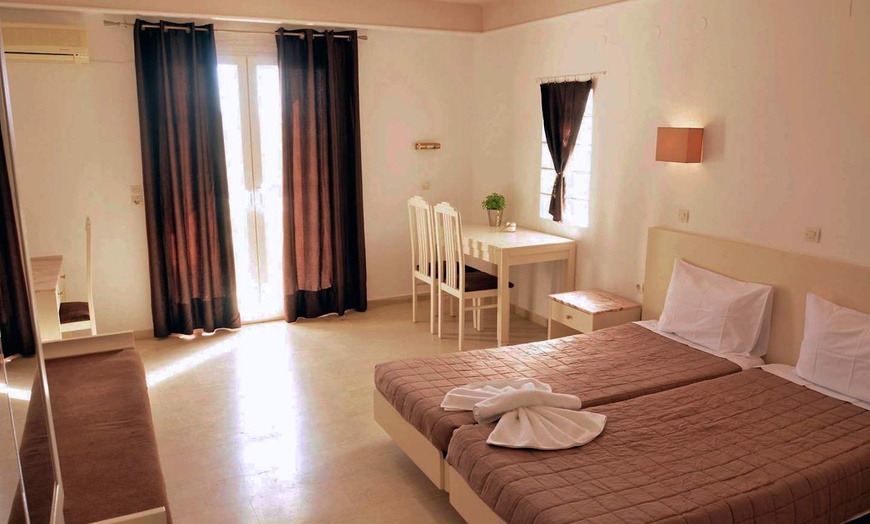 Image 5: ✈ CRETA | Agia Pelagia - Pelagia Bay 3* - In riva al mare