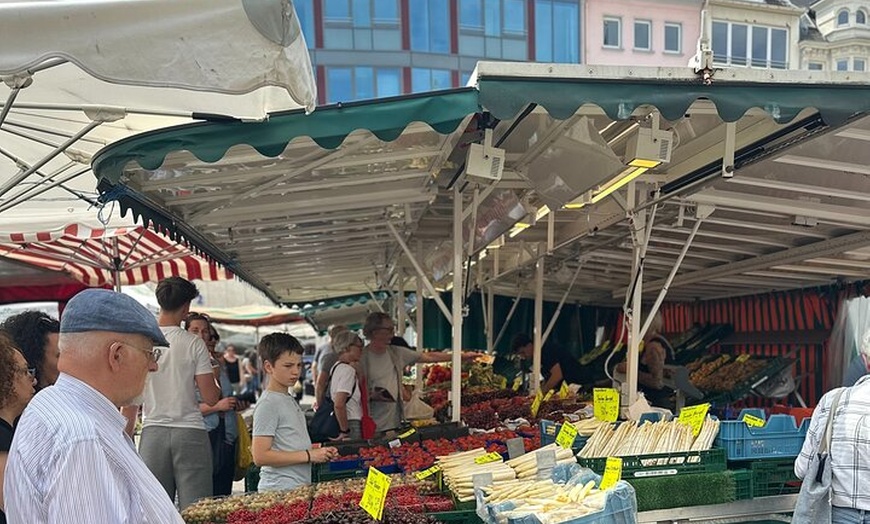 Image 8: Erkunden Sie Bonn mit Beethoven, Mittagessen und Haribo-Rundgang 2,...