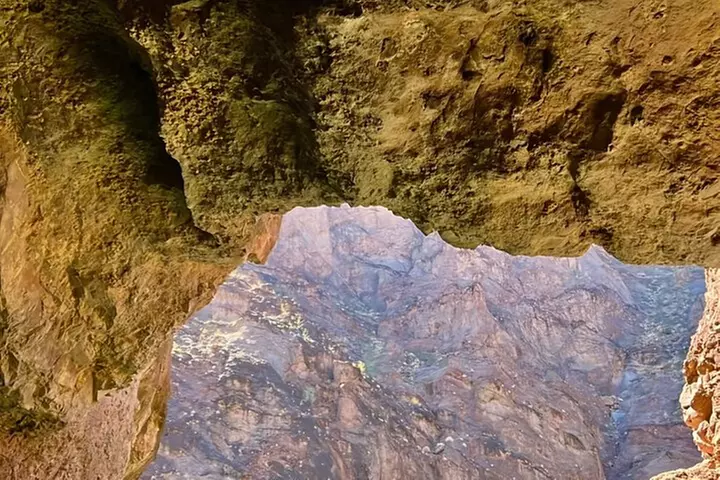 Las Vegas: Guided Kayak Tour from Willow Beach to Emerald Cave