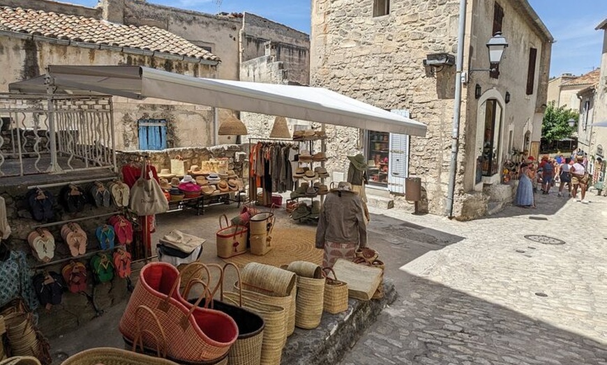 Image 6: Visite privée avec chauffeur d'Avignon, Arles et Les Baux