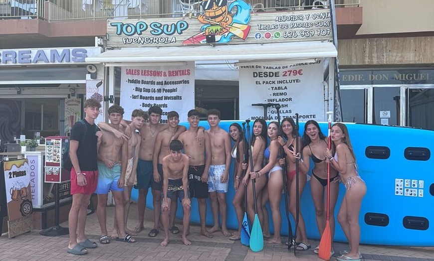 Image 4: Alquiler Paddle surf Gigante Fuengirola 1 Hora para 4-8 personas