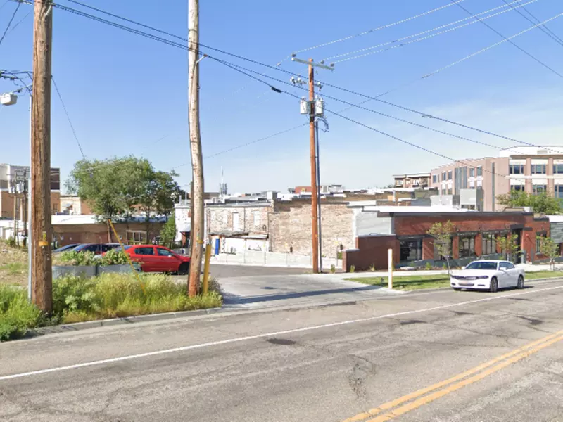 Parking at [UG12] Alley Entrance - 2246 Washington Blvd. Lot