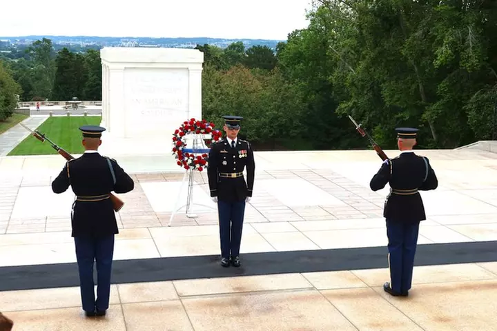 Arlington Cemetery with Changing of Guards & Tomb Unknown Soldier