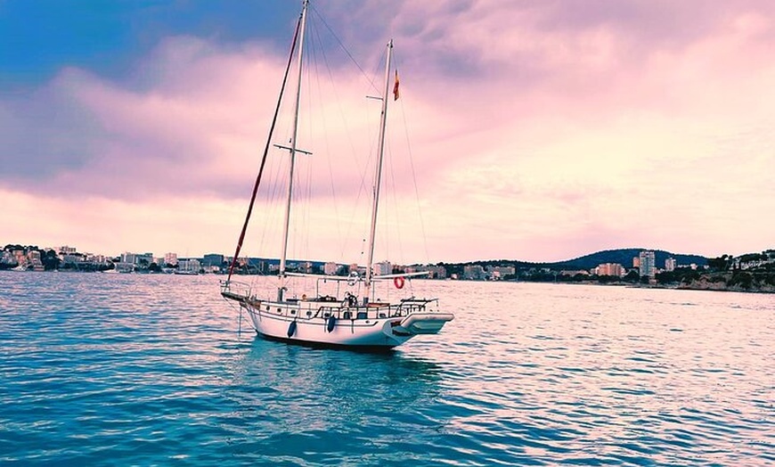 Image 11: Aventura Pirata en 2 Veleros Grupos Hasta 24 pax Palma Bay