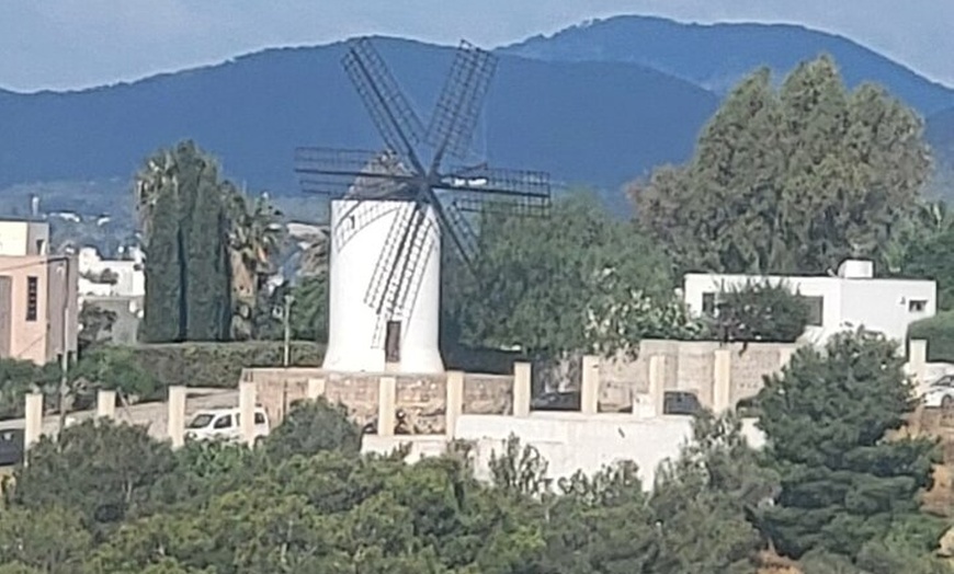 Image 14: Ruta a pie Tour Ibiza Ciudad a Dalt Villa