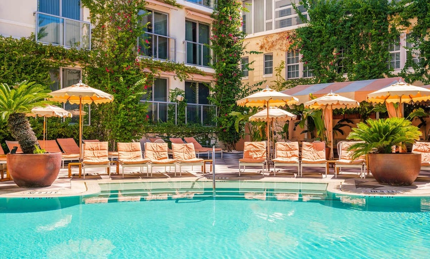 Image 3: ✈ FLORIDE | Miami - The Plymouth South Beach 4* - Piscine extérieure