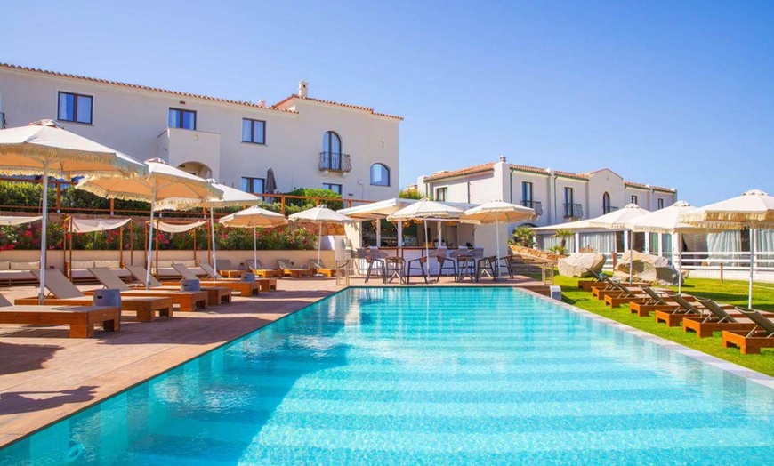 Image 7: ✈ SARDAIGNE | Santa Teresa di Gallura - Mangia's Sardinia Resort 3*...
