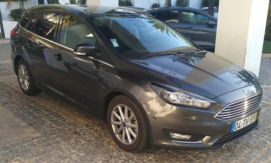 Image 3: Puerto de Cádiz - Traslados Privados (Vehículo hasta 8 pax)