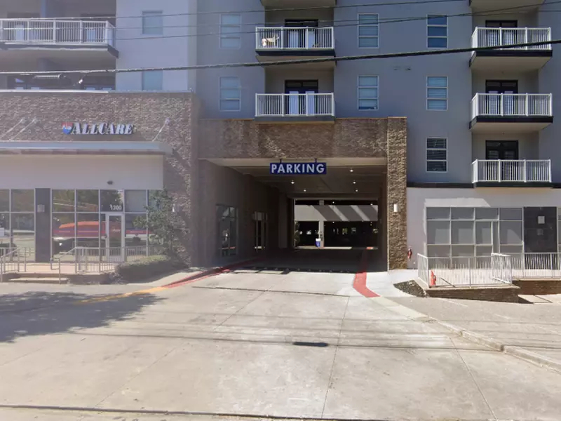 Parking at Bower Westside Garage - P835