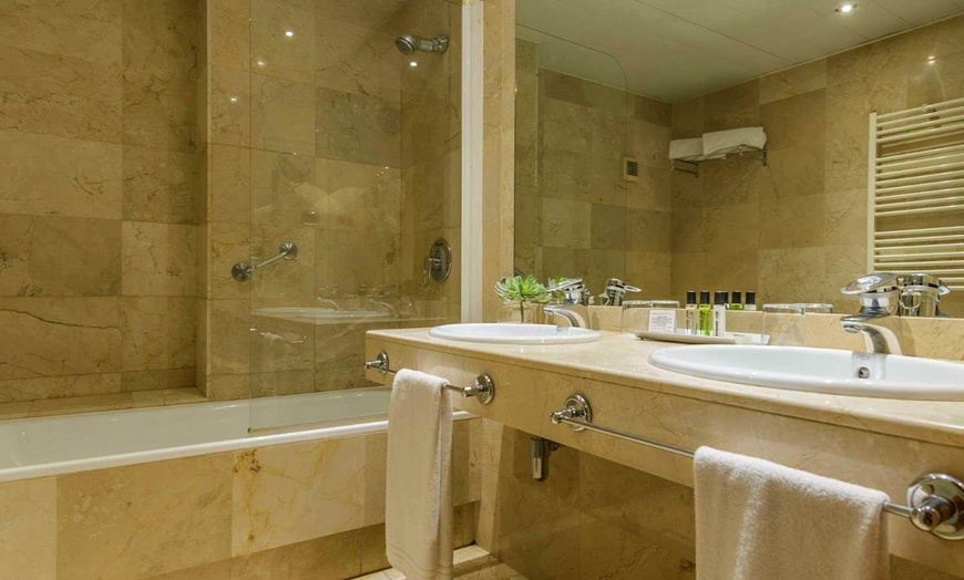 Image 8: ✈ ESPAGNE | Barcelone - Mariano Cubi Aparthotel Barcelona 4* - Cent...