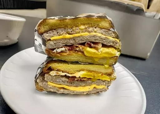 5% Cash Back at Bigworm's Bakery and Deli