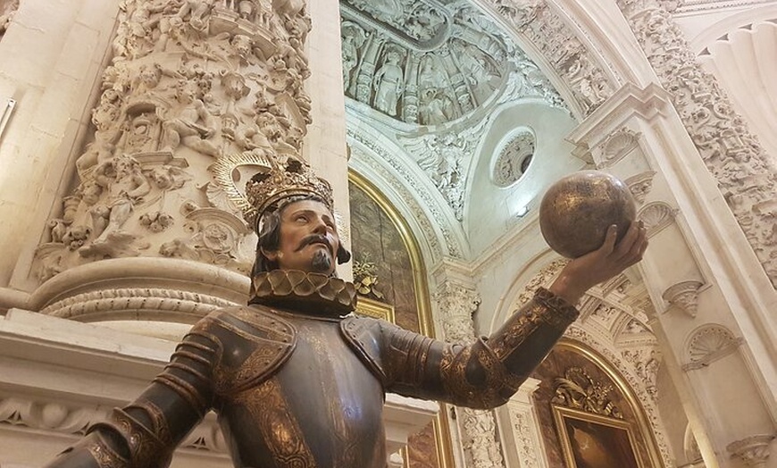 Image 7: Entrada Catedral de Sevilla y Giralda con Audioguía