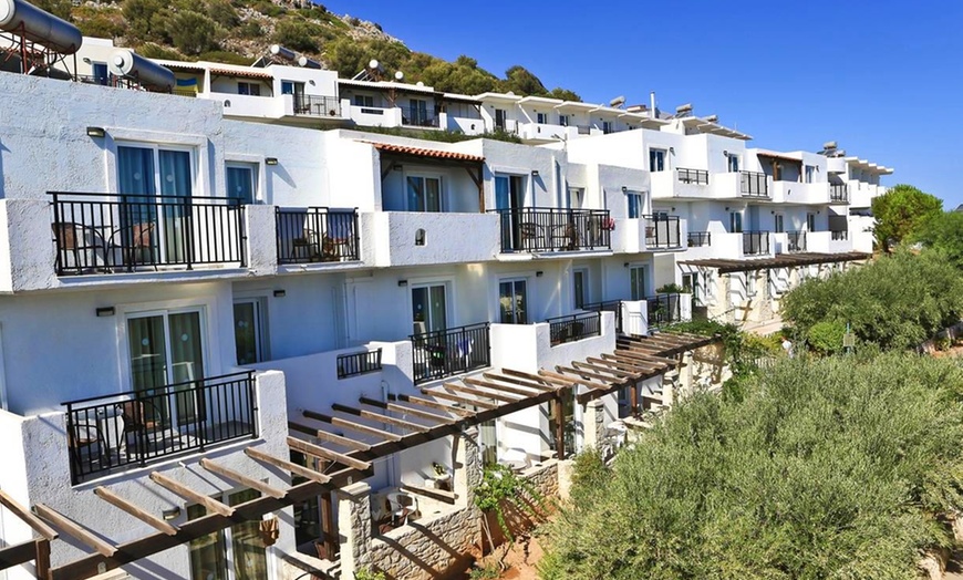 Image 8: ✈ CRETE | Hersonissos - Semiramis Village 4* - Family friendly