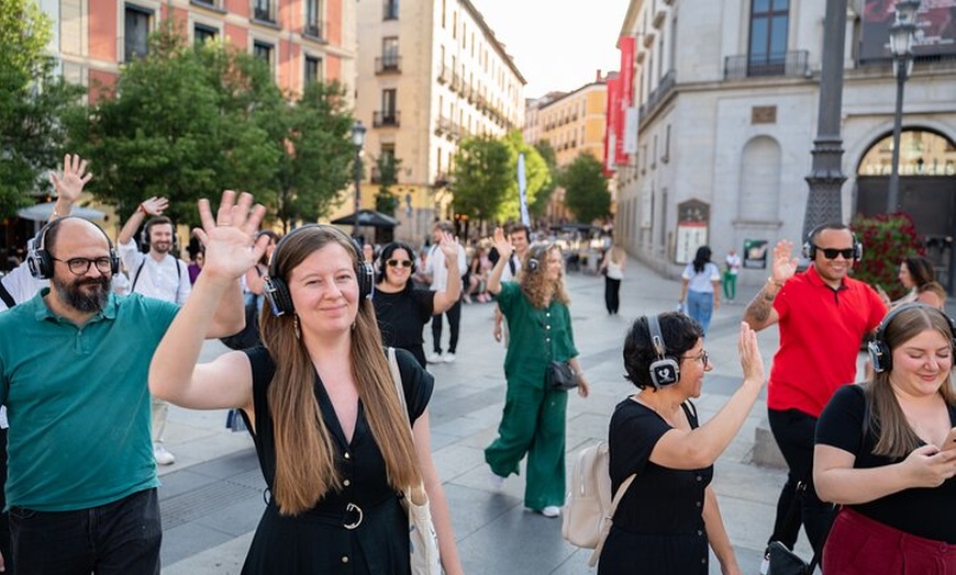 Image 6: Tour a pie por Madrid : Inmersivo con actores | City Voice