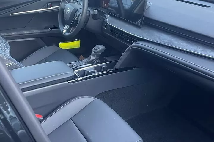 Boston Logan Airport Chauffeur, Boston Airport private Transfer