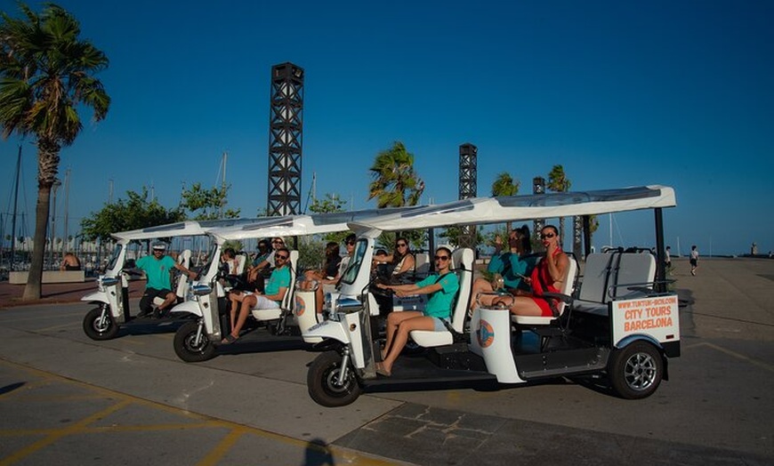 Image 10: Tour Oficial Tuk Tuk BCN l Barcelona 3 Horas