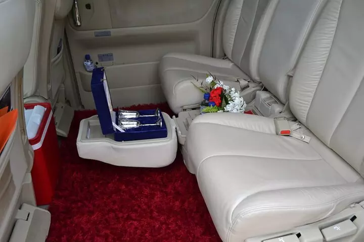 Stanthorpe Small - Group Food Comedy and Wine Tasting Tour