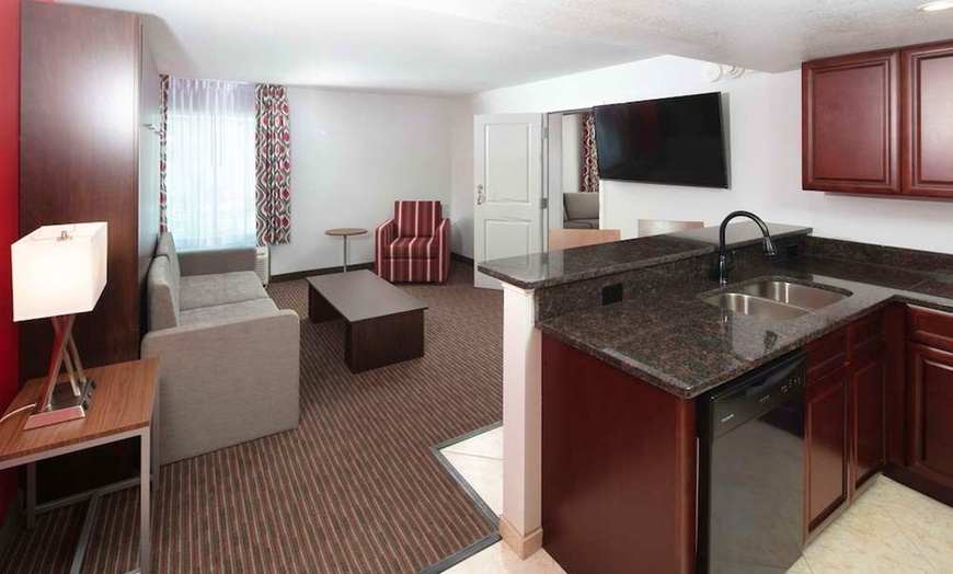 Image 7: ✈ FLORIDA | Buena Vista meer - Red Lion Orlando Lake Buena Vista So...