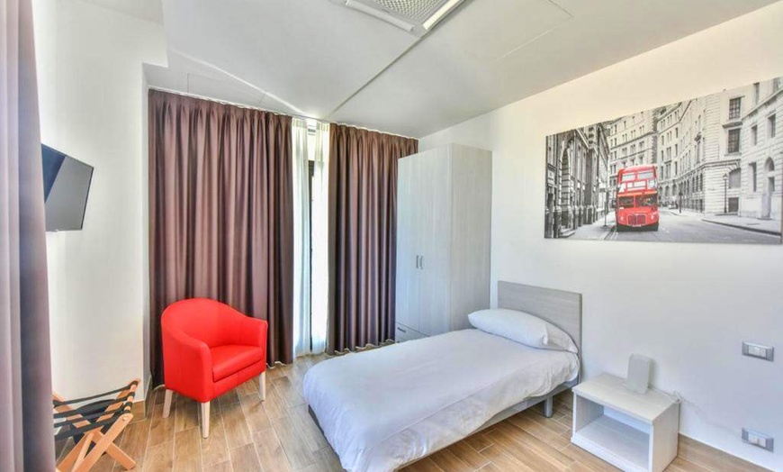 Image 2: ✈ LOMBARDIE | Cesano Maderno - Happy Residence Milano Cesano Madern...