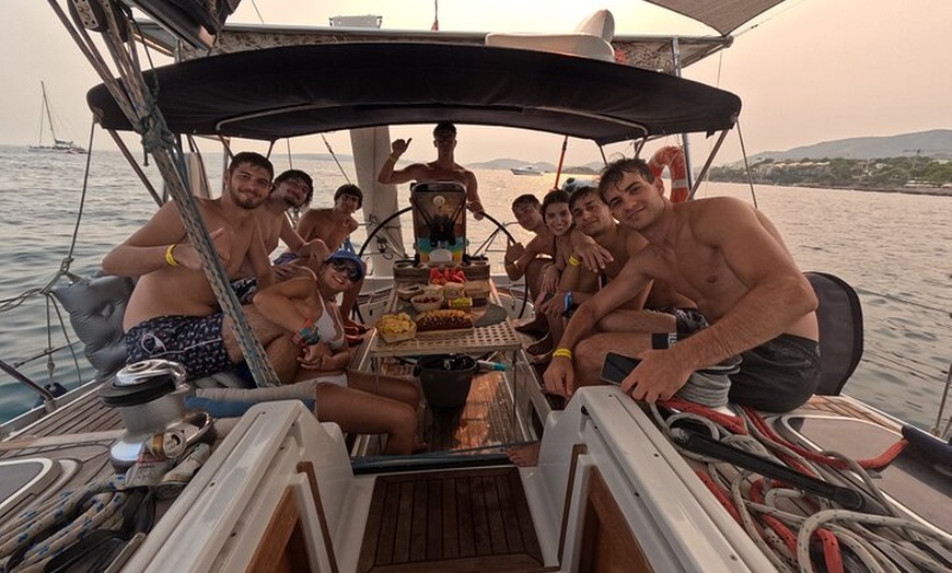 Image 21: Holistic Day Charter Paseo en Velero