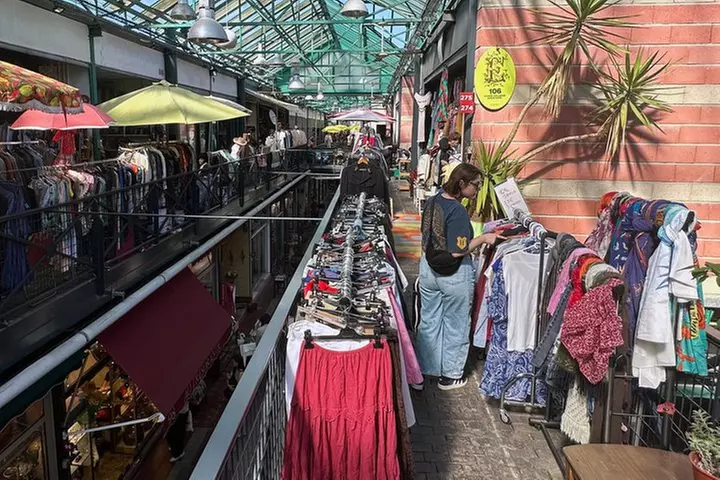 Visite privée du marché aux puces de Paris Saint Ouen Antiquités avec pick-up - Primary Image