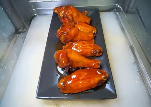5% Cash Back at 40 Flavors Wings & More