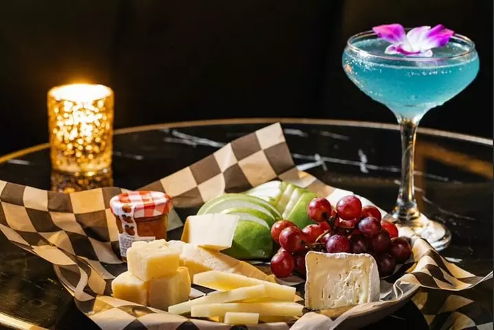 2-Night Bundle: Hollywood Night Tour with Dinner & Comedy Show