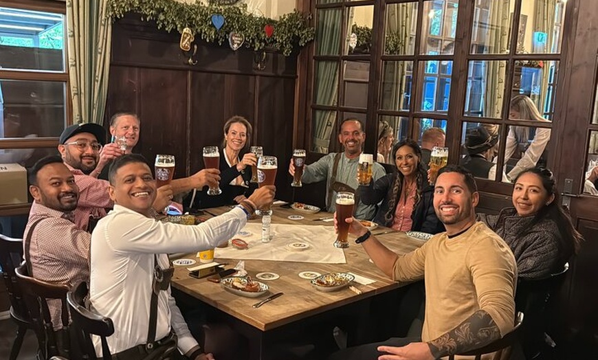 Image 3: Münchner Biertour Starkbierfest im Original Löwenbräukeller