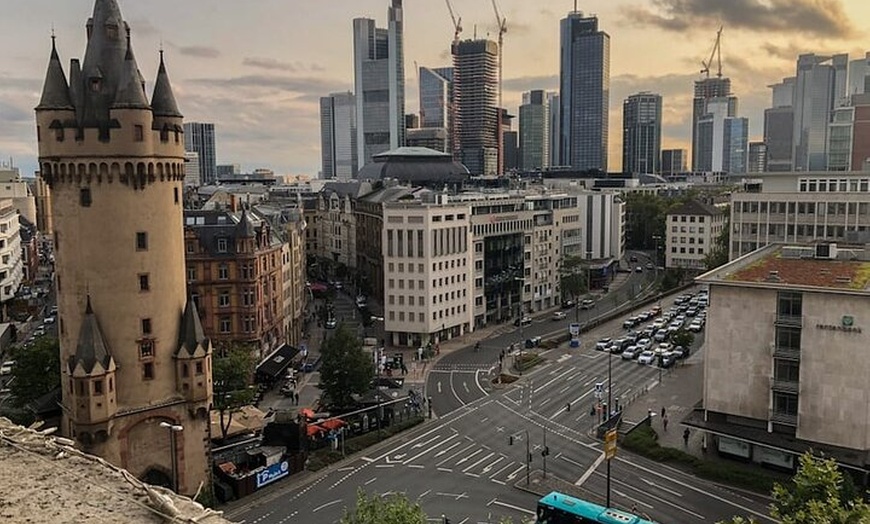 Image 4: 8-stündige private Stadtrundfahrt durch Frankfurt mit NordWestZentrum
