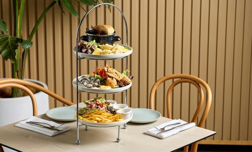 Image 4: Sirromet Seafood Fest with Premium Tasting for Two