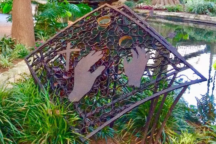 Walking Tour exploring the Art along the San Antonio Riverwalk - Primary Image