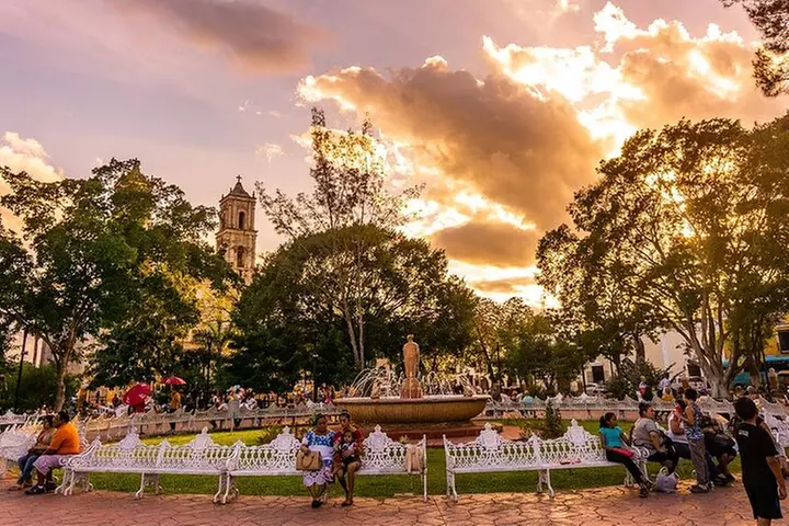 Chichen Itza Ruins, Cenote Ikkil & Hubiku, Valladolid and Buffet