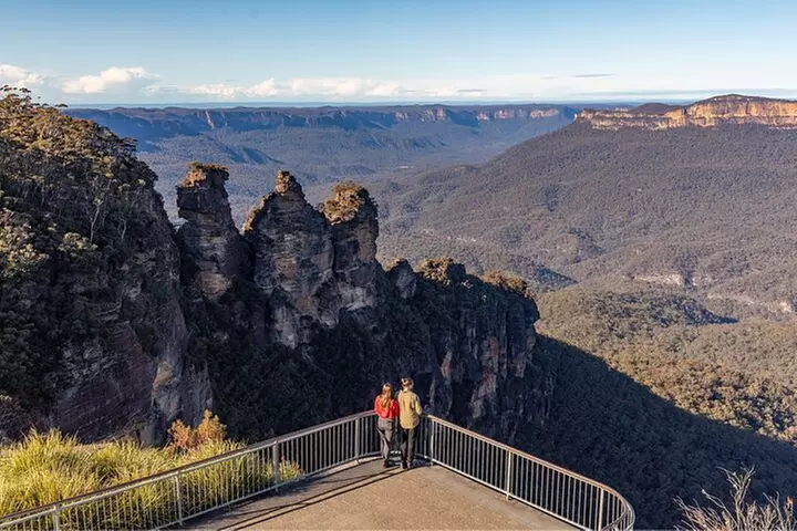 Blue Mountains Day Tour with Zoo and Scenic World Japanese Guide - Primary Image
