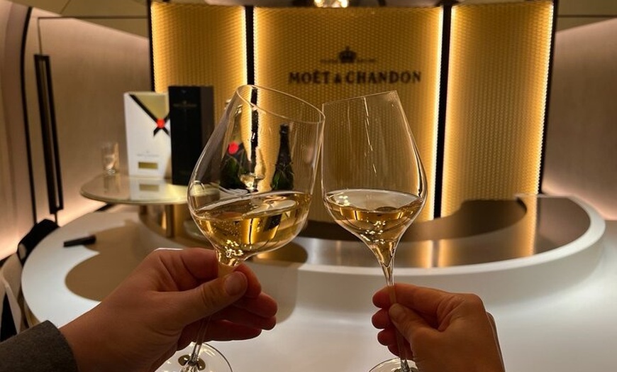 Image 2: Moët et Chandon Veuve Clicquot Taittinger Champagne Paris Tour