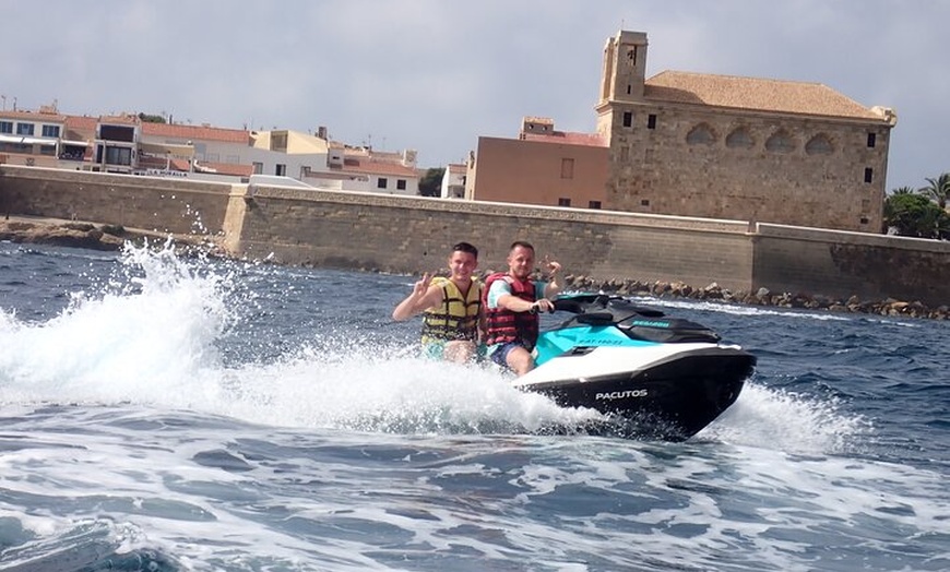 Image 9: Alquiler de Motos de Agua en Alicante para Explorar la Costa