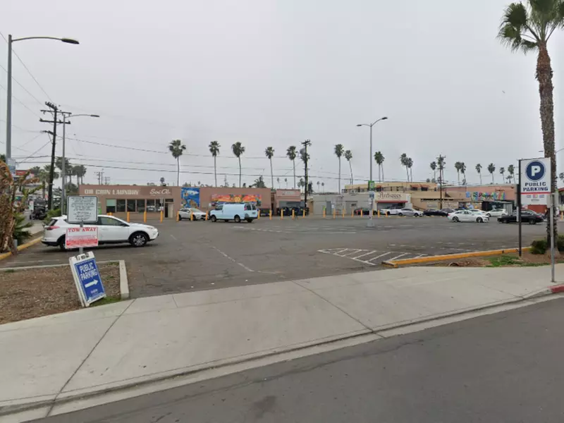 Parking at [SD43] 4949 Santa Monica Ave. Lot