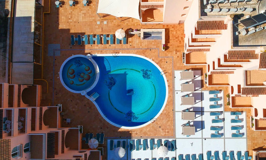 Image 13: ✈ IBIZA | Bahía de Sant Antoni - Rosamar Ibiza Hotel 3* - Appart'hôtel