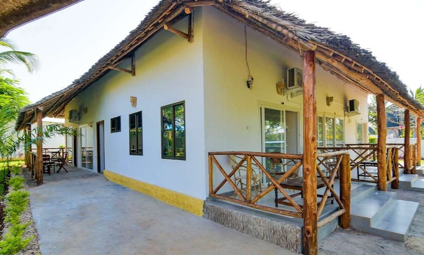 Image 9: ✈ ZANZIBAR | Nungwi - Tanzanite Beach Resort 3* - Naprzeciwko morza