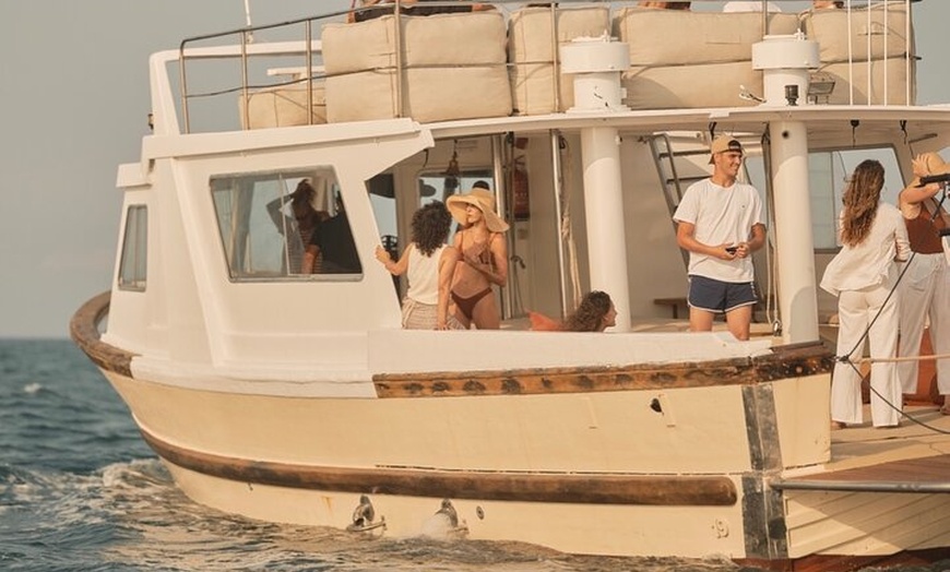 Image 2: Navegación Durante la Puesta de Sol por el Parque Natural Montgrí